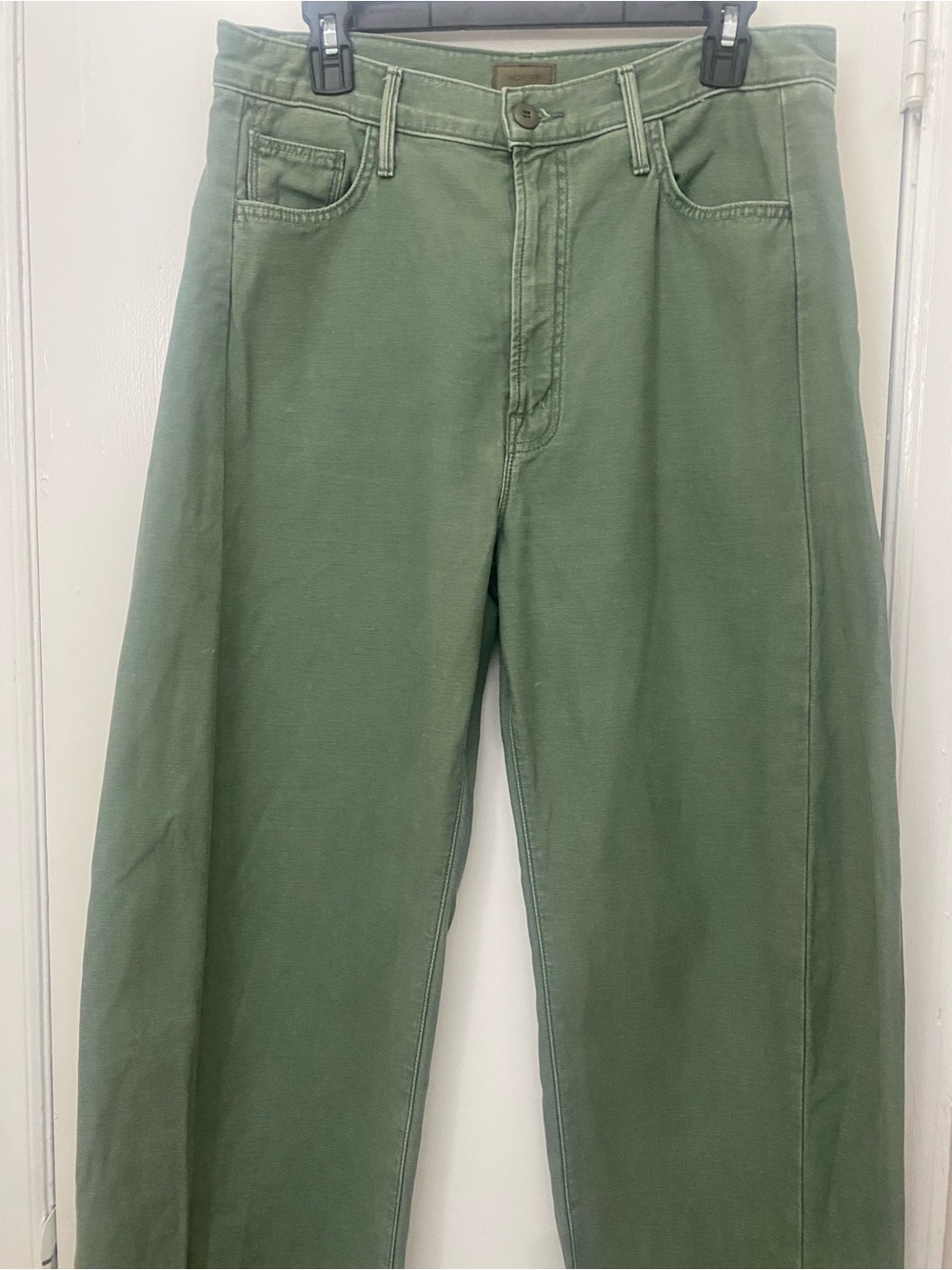 MOTHER The Full Pipe Skimp Jeans in Roger That - Picture 6 of 10